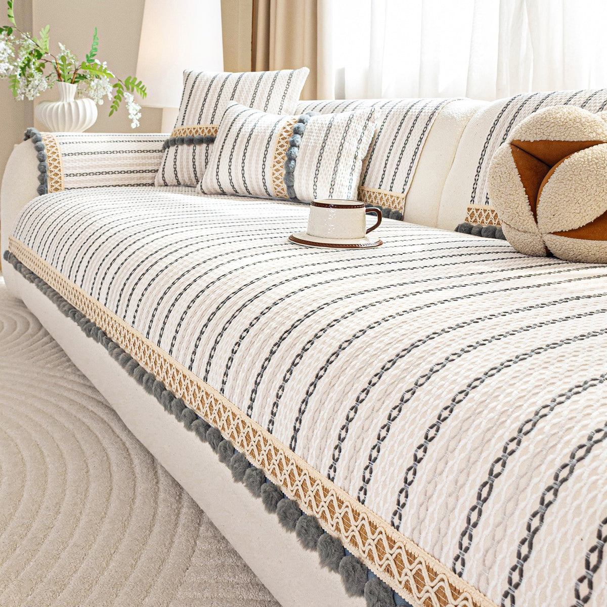 Premium All-Season Sofa Protector - Anti-Slip & Scratch Resistant